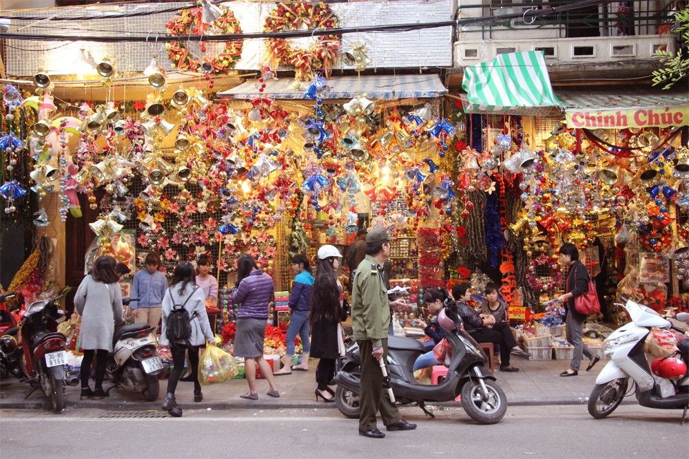 Một cửa hàng trên phố Hàng Mã